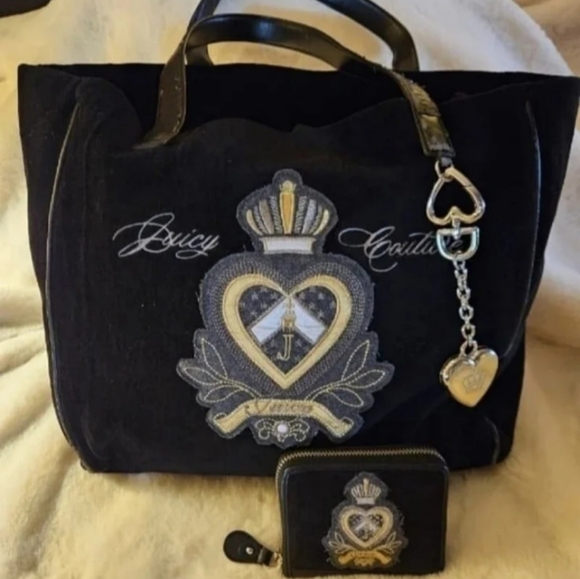 2 Pc. Juicy Couture Rare Y2K Black Plushy Velvety Tote with Heart Charm - Picture 1 of 8